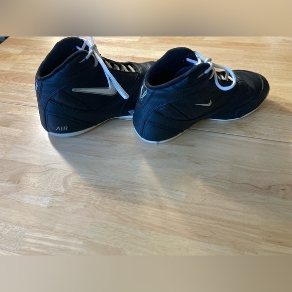 Nike Air flight black in size 7.5 In excellent condition - Picture 3 of 7